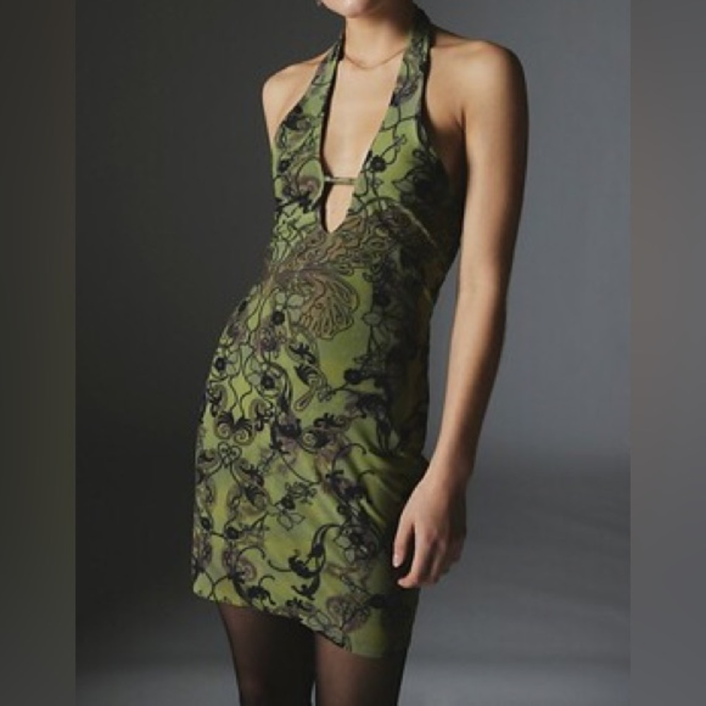 NWOT UO Silence + Noise Printed Plunging Mini Dress